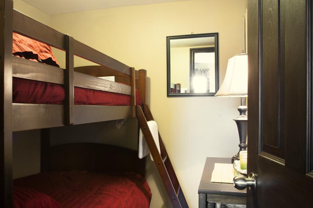Emme Chalets Sainte-Lucie-de-Doncaster Chambre photo