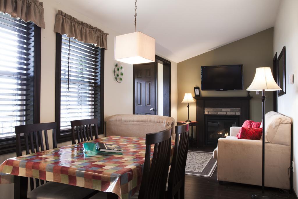 Emme Chalets Sainte-Lucie-de-Doncaster Chambre photo